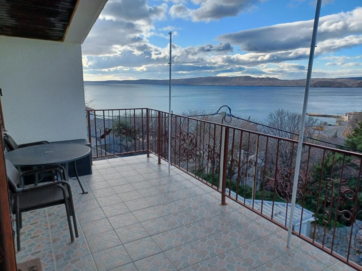 Apartments Zuanovic Karlobag Luaran gambar