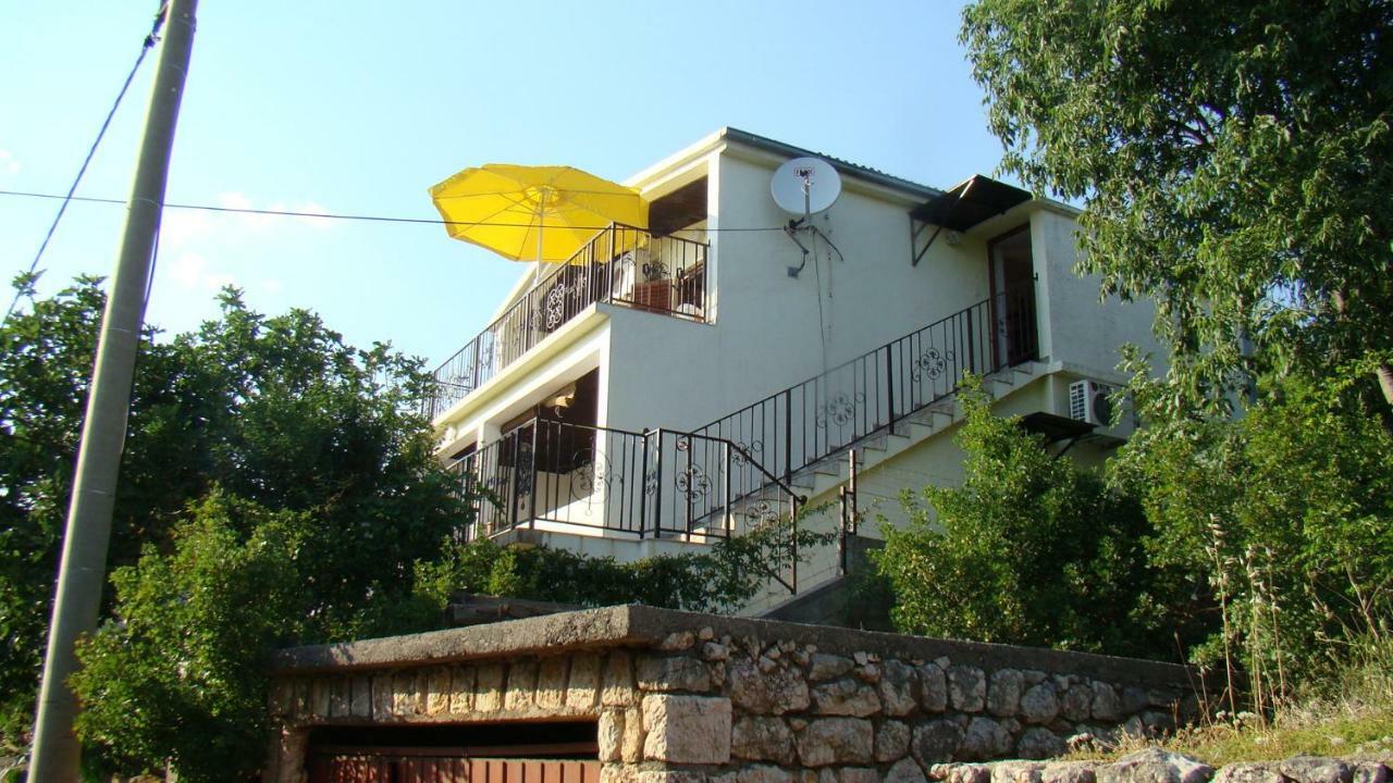 Apartments Zuanovic Karlobag Luaran gambar