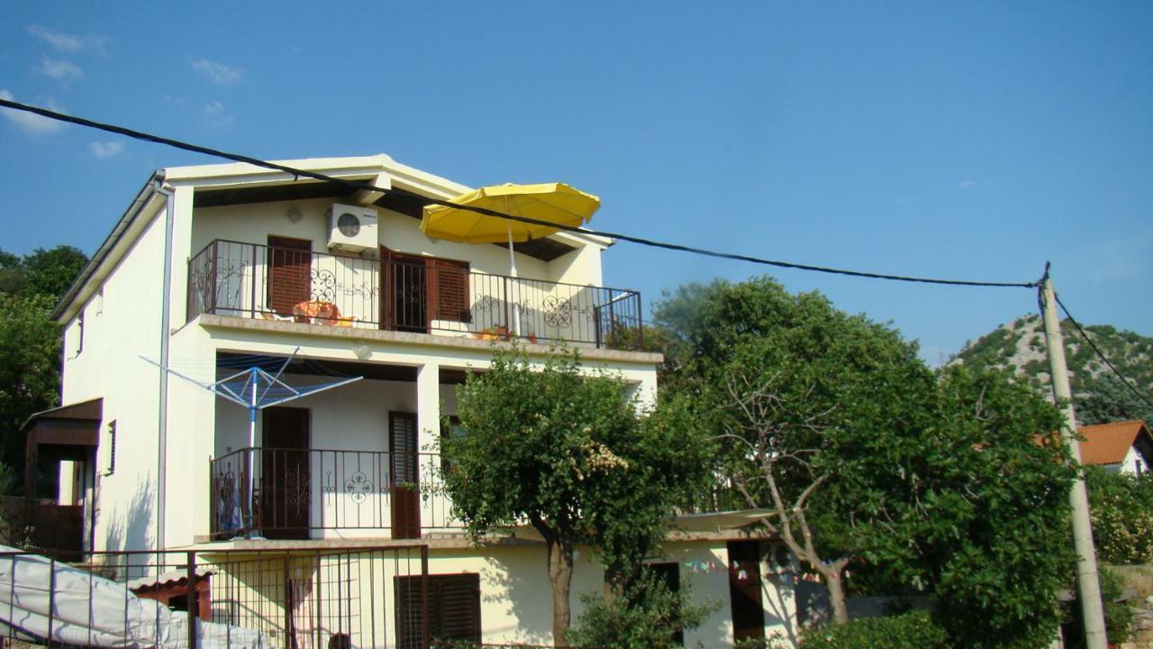 Apartments Zuanovic Karlobag Luaran gambar